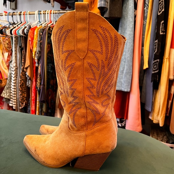 Cowgirl Boots - Picture 2 of 4